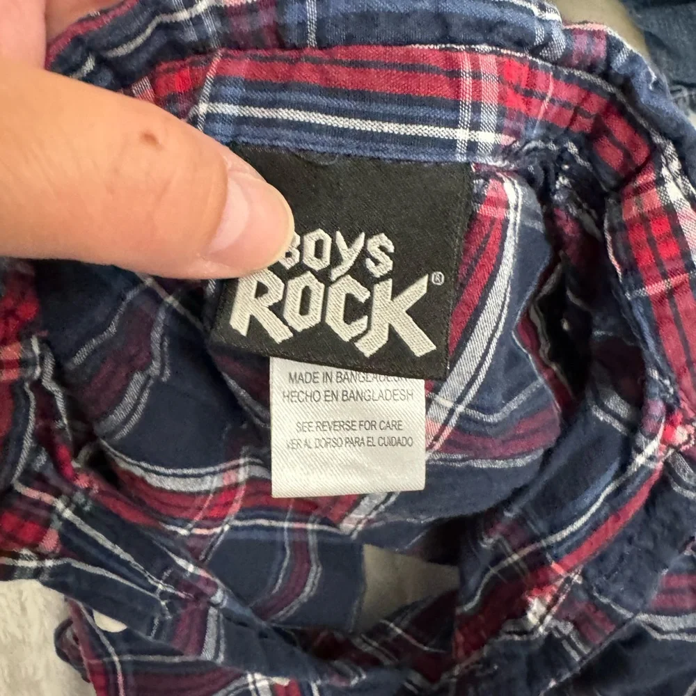 #20 Top - Picture 4 of 4